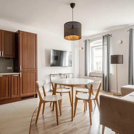 Rentplanet - Cybulskiego Ii Apartment