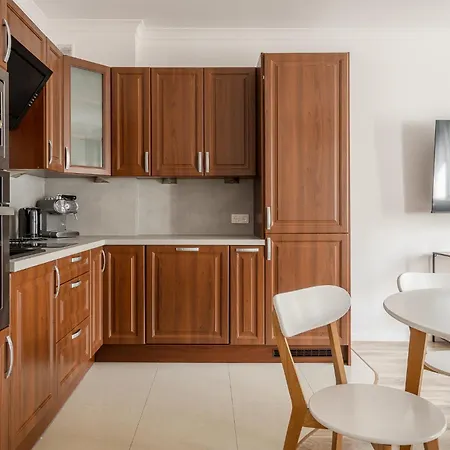 Rentplanet - Cybulskiego Ii Apartment