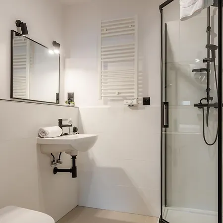 Apartment Rentplanet - Cybulskiego Ii