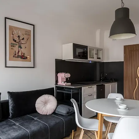 Rentplanet - Cybulskiego Ii Apartman *