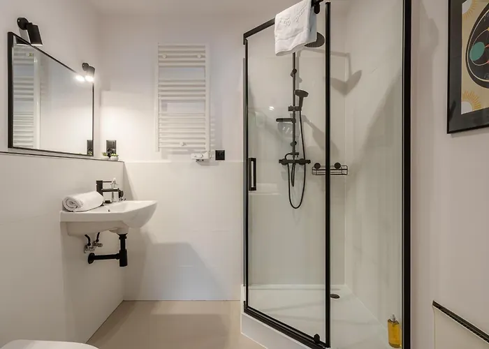 Rentplanet - Cybulskiego Ii Apartamento